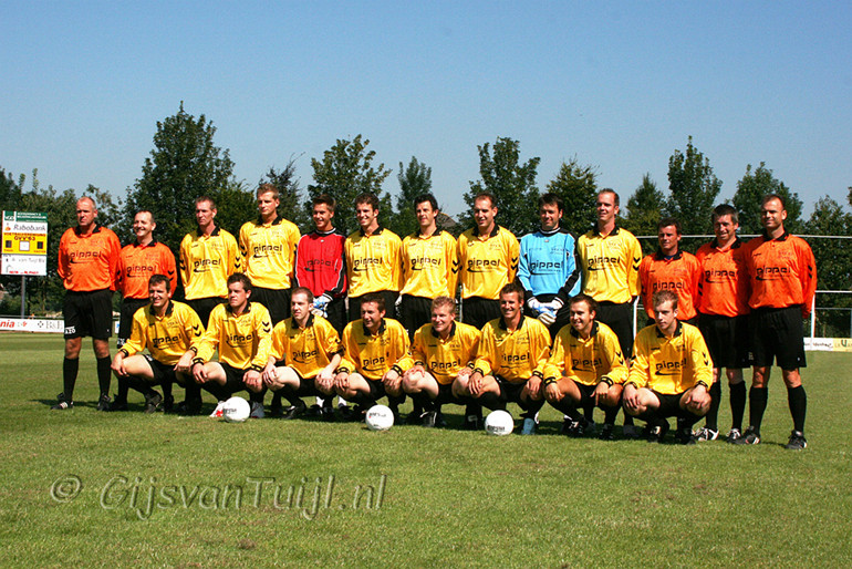 IMG_5344 1e elftal 2007 corr