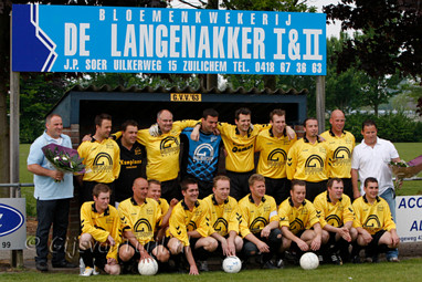 2009_05_02 Lo GVV63 6e elftal en Sponsor foto