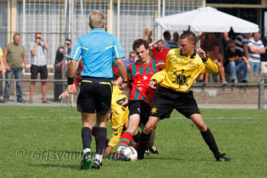 2010_08_14 Lo Haaften 1 - GVV63 1 Vriendsch 2 - 2 7D en 40D