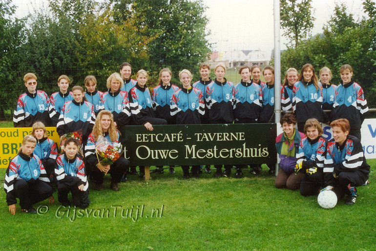 008 Dames Okt 1995