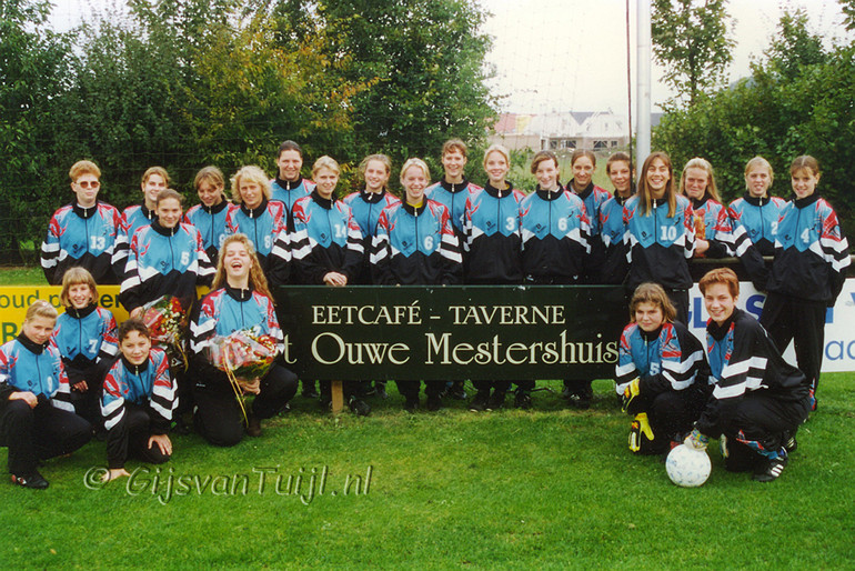 010 Dames Okt 1995