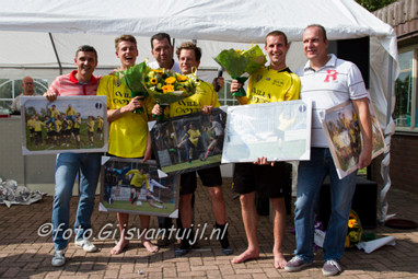 2014_06_21 Lo Villa Pardoes Afscheid spelers en speler vh jaar GVV'63