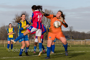 2016_12_03 Lo vv Kerkwijk M19 - SC Emma M19 1 0-6