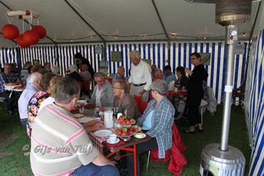 2012_06_02 Lo Vlaggetjesdag Kerkwijk